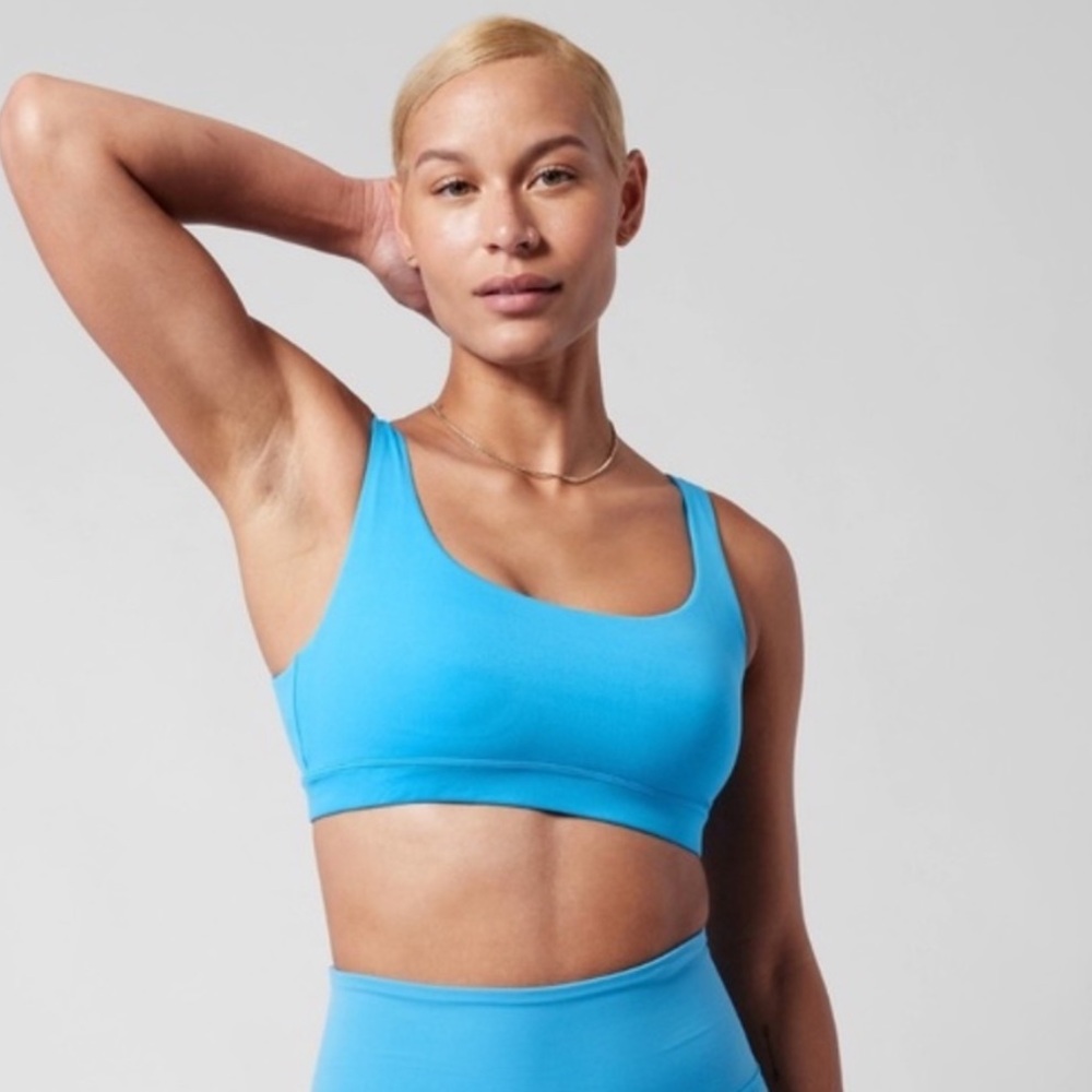 Athleta exhale bra. Medium. Santorini Blue.